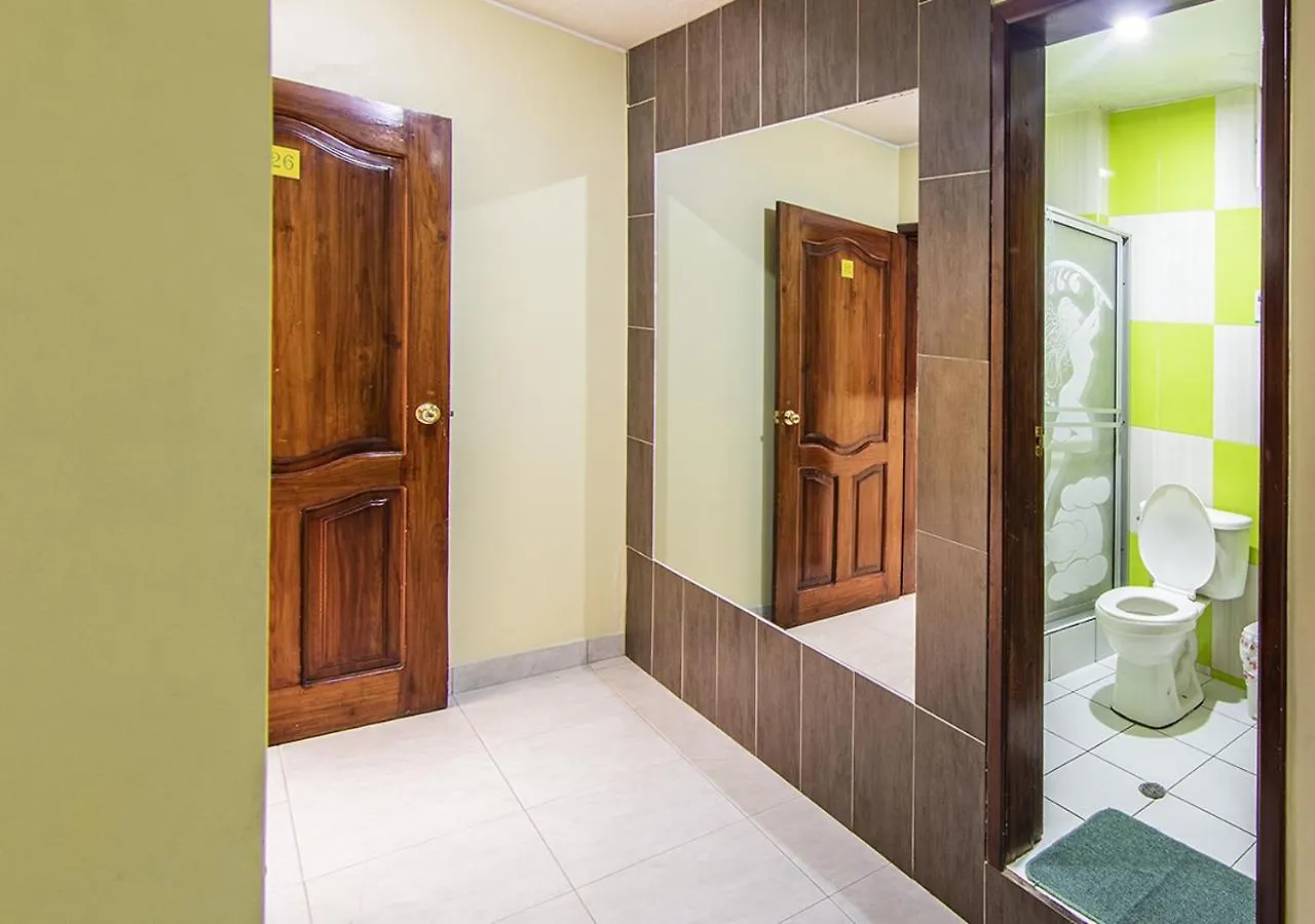 Hostal Oro Orense Quito 2*,  Ecuador