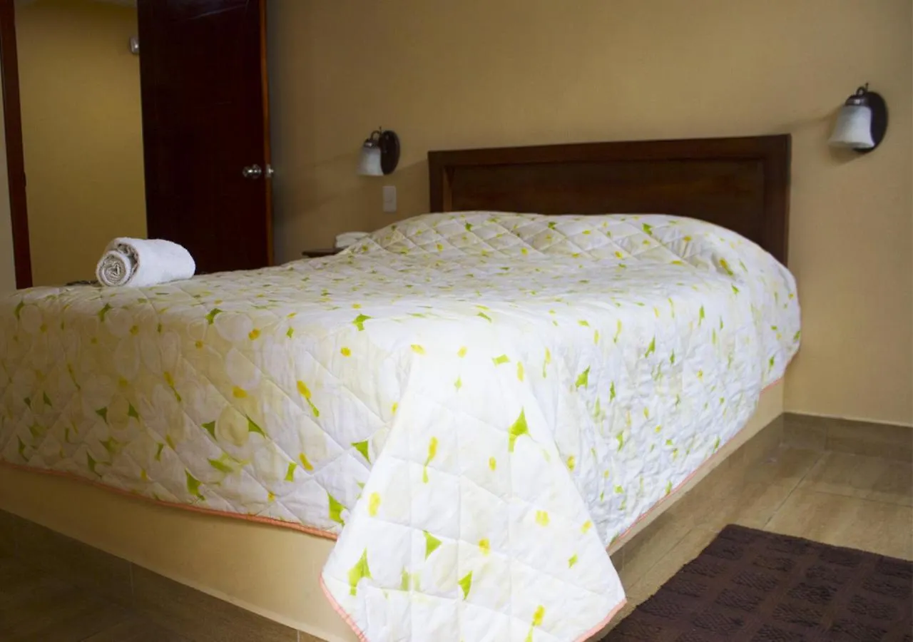Hostal Oro Orense Quito 2*,